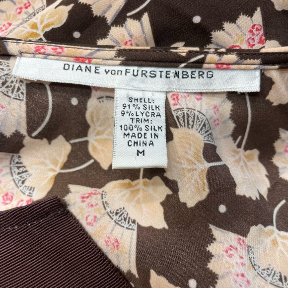 Diane von Furstenberg Silk Top Women’s Medium Trumpet Sleeves - Picture 8 of 9